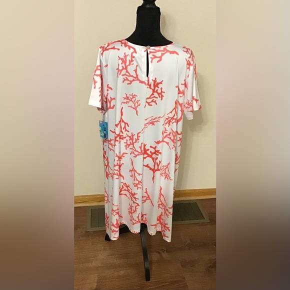 Coral Print Women's Dress - Picture 3 of 5